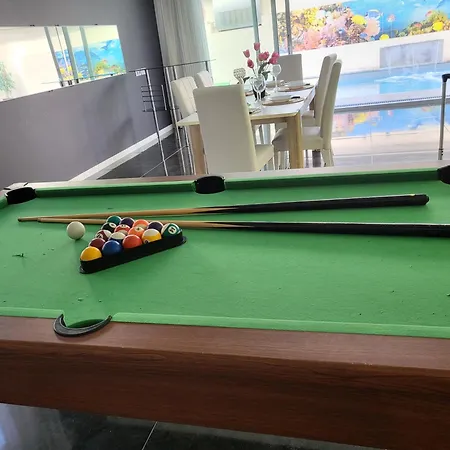 Luxurious Marly Ii Piscina Climatizada Vakantiehuis *