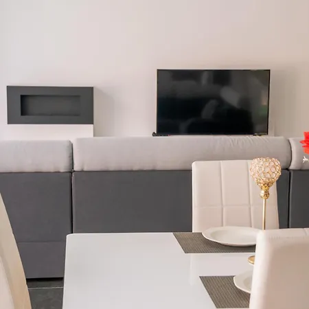 Vakantiehuis Luxurious Marly Ii Piscina Climatizada Castelldefels